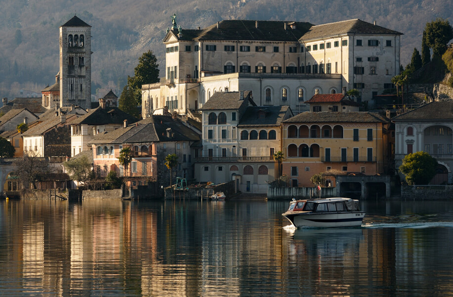 Progettazione architettonica e identità dei luoghi. Orta San Giulio.