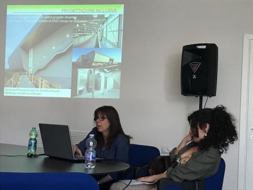 Progettazione inclusiva e materiali sensoriali Teresa Villani